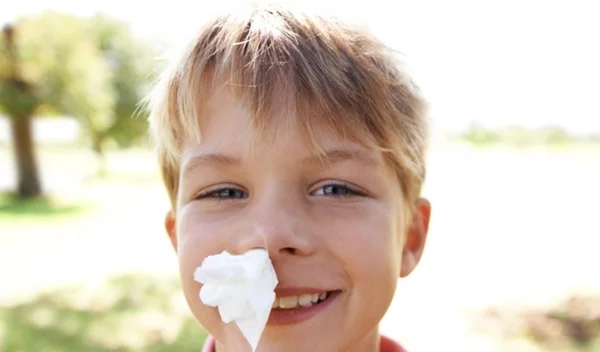 Άνοιξε η μύτη του παιδιού; Γνωρίζεις τη σωστή κίνηση για τη ρινορραγία;
