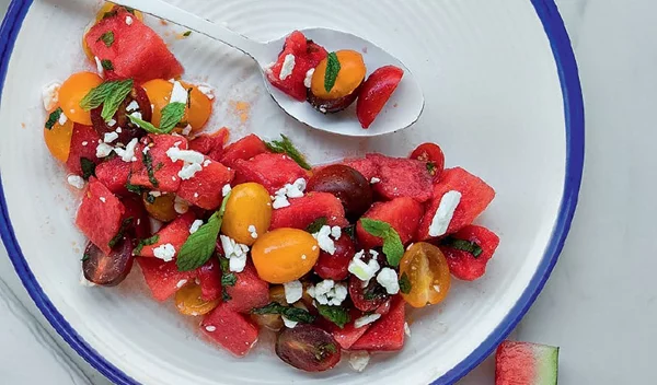 Σαλάτα με καρπούζι, ντοματίνια και φέτα