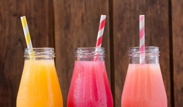 Χυμός για ενυδάτωση, για μαύρισμα, για ενέργεια: 3 συνταγές από τη nutrition specialist