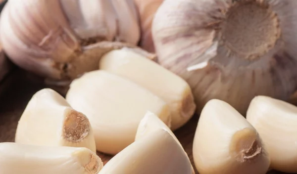 3 βασικά συστατικά που δρουν ενάντια στις βλάβες που προκαλεί ο χρόνος