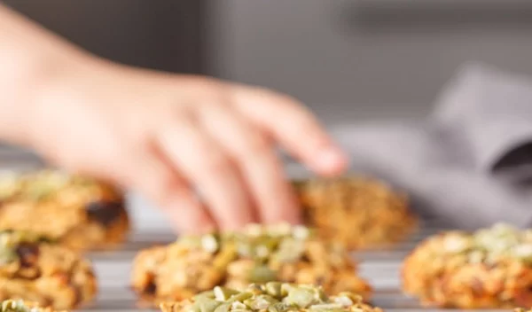 Τα νόστιμα υγιεινά μπισκότα για το κολατσιό στο σχολείο