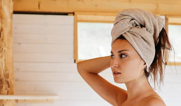 Bάζεις conditioner στις ρίζες των μαλλιών; (πρέπει ή όχι για σωστό λούσιμο μαλλιών;)