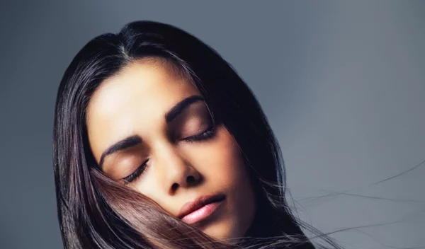 Οι μεγαλύτερες τάσεις στα χρώματα μαλλιών για τον Χειμώνα 2020