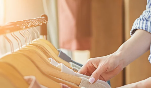 Πώς θα αγοράζουμε ρούχα στην εποχή του κορονοϊού;