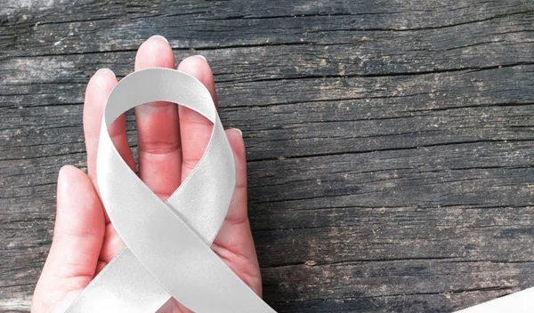 3ος συχνότερος στις γυναίκες ο καρκίνος του πνεύμονα. Plus: Το βασικό σύμπτωμα στις γυναίκες