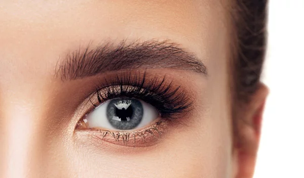 Δοκιμάσαμε πάνω από 30 προϊόντα για τα φρύδια κι αυτά είναι τα 7 που προτείνουμε