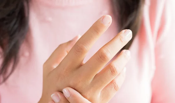 Κορονοϊός: Κινδυνεύουν περισσότερο οι άνθρωποι με ρευματικά νοσήματα;