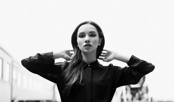 ELLE Fashion Young Talents Awards: Το Elle θεσπίζει τα βραβεία των νέων Ελλήνων σχεδιαστών!