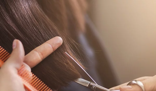 Τα πιο hot κουρέματα με φιλάρισμα που θα βλέπεις παντού τους επόμενους μήνες