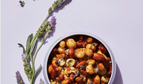 Μείγμα ξηρών καρπών με μέλι: Ο τέλειος συνδυασμός για ένα υγιεινό σνακ