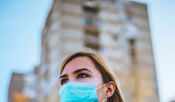 Πώς μεταδίδεται ο κοροναϊός; Μπορεί να μεταδοθεί και από κάποιον ΧΩΡΙΣ συμπτώματα και που δεν νοσεί;