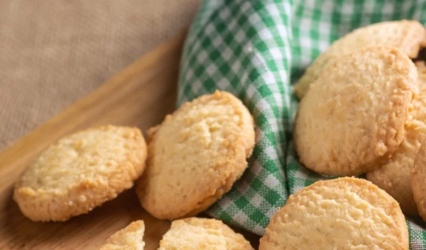 Κουλουράκια χωρίς βούτυρο και λάδι ΜΕ ΚΟΛΟΚΥΘΑΚΙ - kid friendly σνακ!