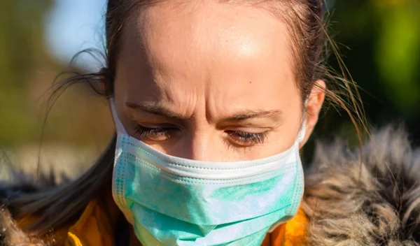 Κορονοϊός στην Ελλάδα: Τι να κάνουμε αν έχουμε συμπτώματα και οι τελευταίες ενημερώσεις