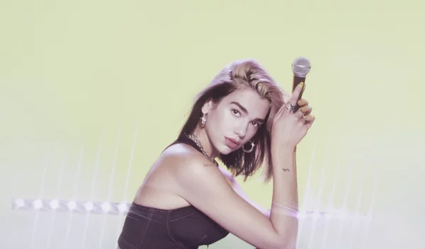 Dua Lipa X Pepe Jeans London: Η συλλογή για την Άνοιξη/Καλοκαίρι 2020 είναι εδώ!