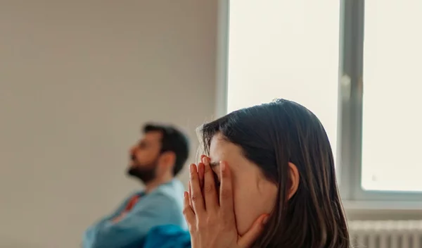 Ποια αρνητικά συναισθήματα προκαλεί η πανδημία και τι μπορώ να κάνω όταν νιώθω ψυχικά πιεσμένος;