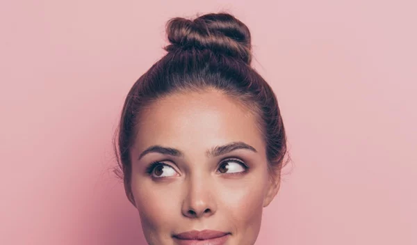 Πόσο συχνά αγγίζουμε το πρόσωπό μας και γιατί αυτό είναι επικίνδυνο να κολλήσουμε κορονοϊό