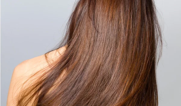 Πώς θα κάνω τα μαλλιά μου να δείχνουν λαμπερά και υγιή σε όλο το μήκος τους;