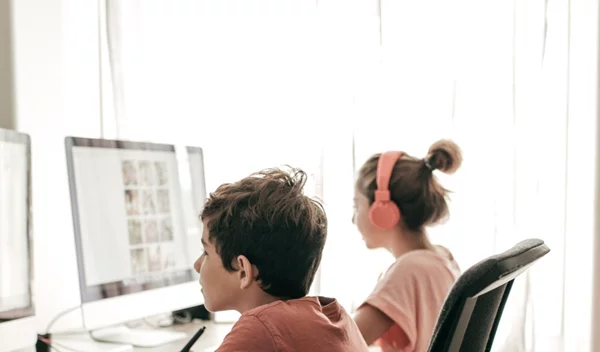 #ΜένουμεΣπίτι και παίζουμε «ΛΥΣΙΑ»