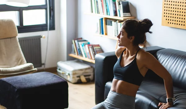 Γυμναστική στο σπίτι: Τα 5 συχνότερα λάθη που κάνουμε και σαμποτάρουν την προσπάθειά μας