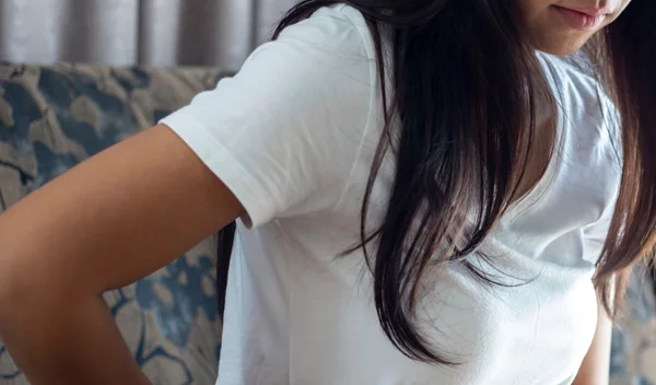 1 στις 7 γυναίκες πάσχει από σύνδρομο πυελικής συμφόρησης: Τι είναι και πώς αντιμετωπίζεται