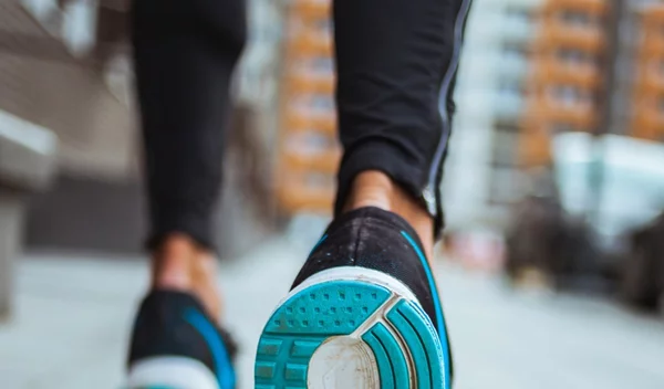 Περπάτημα και οφέλη: Μερικοί βασικοί λόγοι που πρέπει να το βάλουμε στην καθημερινότητά μας