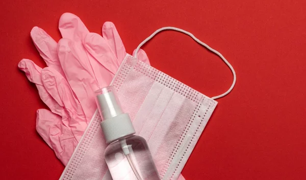 Μας προστατεύουν από τον κορονοϊό ή όχι τα γάντια μιας χρήσης: Ο χειρουργός απαντά