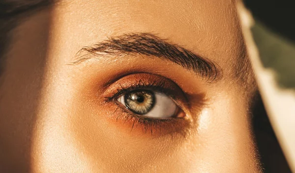 Πώς επηρεάζει το στρες την επιδερμίδα και πώς μπορούμε να το αντιμετωπίσουμε;