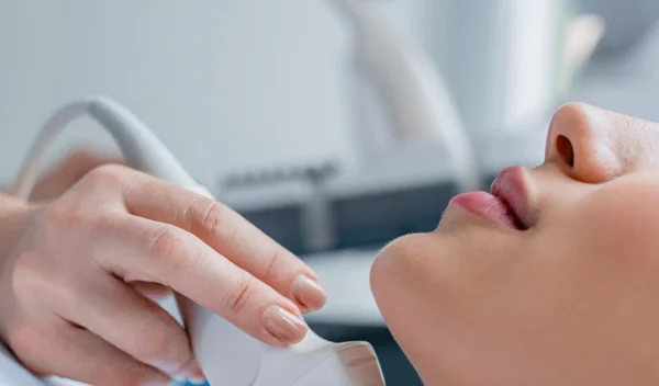 Αδένωμα παραθυρεοειδούς: Πώς αντιμετωπίζεται χειρουργικά;