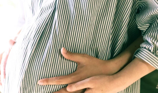 Έρευνα: 25 έγκυες θετικές στον κορονοϊό γέννησαν υγιή μωρά στο Αττικόν