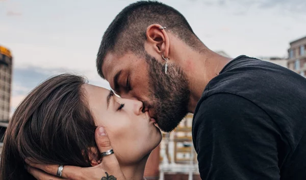 Πώς θα πετύχει η σχέση σας; Τα 17 facts που πρέπει να ξέρεις