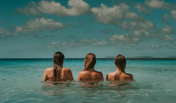 Γίνεται να αδειάσει το μυαλό σου στις διακοπές;