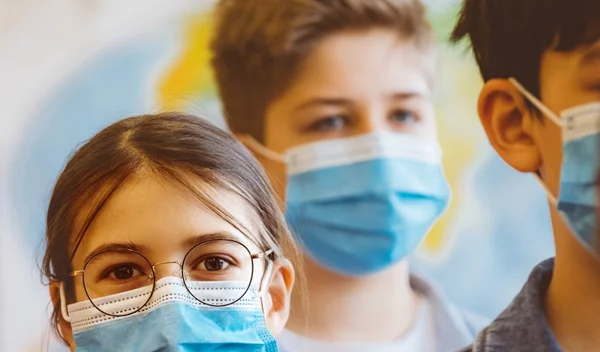Η χρήση της μάσκας στα παιδιά για τα σχολεία - Τι λέει η Ελληνική Παιδιατρική Εταιρεία;
