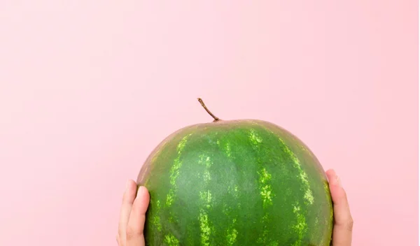 Αντί για βάρη, χρησιμοποίησε ένα καρπούζι - Το πρόγραμμα γυμναστικής για όλο το σώμα από τη Χριστίνα Μαυρίδου