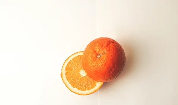 Ποια είναι τα φρούτα με βιταμίνη C; Πώς να χρησιμοποιήσεις ολόκληρο το φρούτο, από τη φλούδα μέχρι το χυμό του