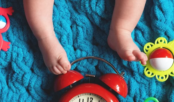 Ξυπνάει από τα χαράματα το μικρό σου; Το παρακάτω «παιχνίδι» θα σε βοηθήσει