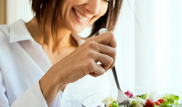 Δυσκολεύομαι να πάρω βάρος. Γιατί; Ποιες είναι οι διατροφικές συμβουλές που πρέπει να ακολουθήσω;