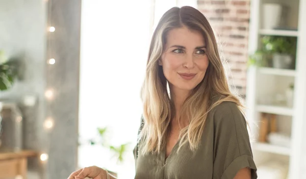 Συμπτώματα εμμηνόπαυσης: Φυσικές λύσεις για τις εξάψεις, τον νυχτερινό ιδρώτα, την κούραση, τα νεύρα