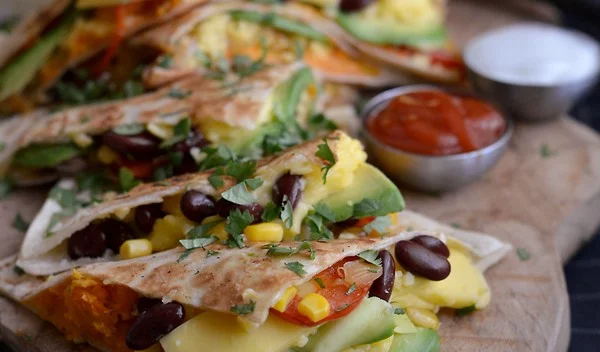 ΕβΛΟΓΗΜΕΝΕΣ Quesadillas