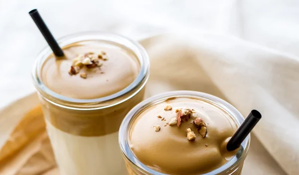 Dalgona coffee: Πώς φτιάχνεται ο πιο δημοφιλής καφές των Google searches;