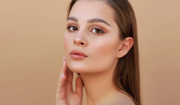 Τα 10 πιο κοινά skincare λάθη που κάνουμε στο δέρμα μας σύμφωνα με τους δερματολόγους