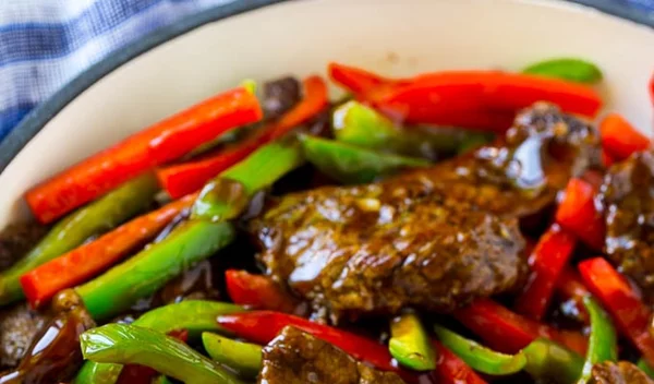 Συνταγή: Μπριζόλες με πιπεριές και πέστο (yummy!)