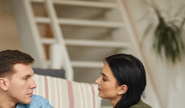 Πότε είναι η κατάλληλη στιγμή να αποχωρήσεις από μία σχέση;