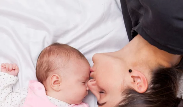 Κεφάλαιο ύπνος: Οι πρώτες οχτώ εβδομάδες με το μωρό σου