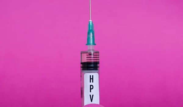 HPV: Συμπτώματα, διάγνωση/θεραπεία & επιπτώσεις του ιού των ανθρωπίνων θηλωμάτων στην υγεία των γυναικών