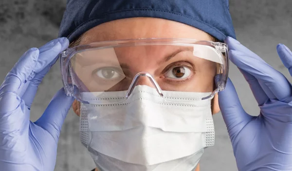 Παγκόσμια Ημέρα της Γυναίκας: 8 γυναίκες-στρατηγοί στις ΜΕΘ Covid-19 σε πρώτο πρόσωπο