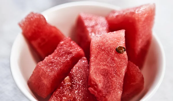 Παχαίνει το καρπούζι; Τι πρέπει να γνωρίζεις σύμφωνα με την διαιτολόγο