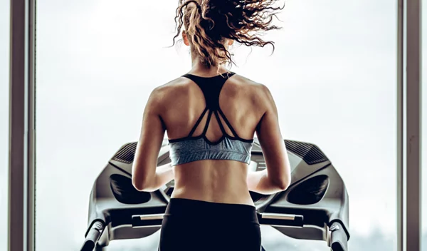 Το πρόγραμμα στο διάδρομο για αδυνάτισμα και κάψιμο λίπους