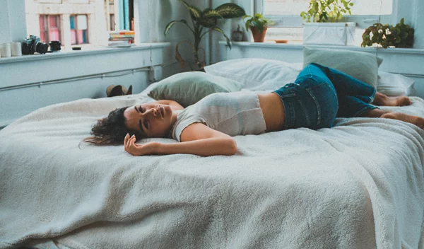 Πώς ο επαρκής ύπνος συμβάλλει στο αδυνάτισμα;