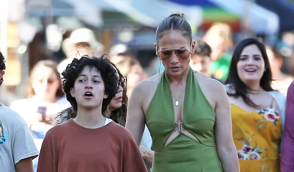 Η Jennifer Lopez έδωσε την καλύτερη συμβουλή στο κεφάλαιο "μεγάλωμα παιδιών"