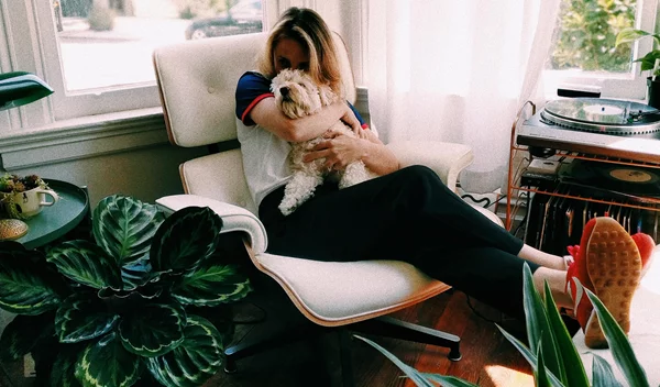 Τέσσερα πρακτικά tips κατοικιδίων για την άνοιξη που πρέπει να γνωρίζεις